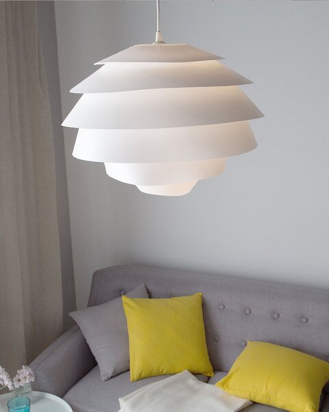 Závesná lampa biela syntetický materiál nepravidelný okrúhly tvar moderný mid century štýl obývačka jedáleň