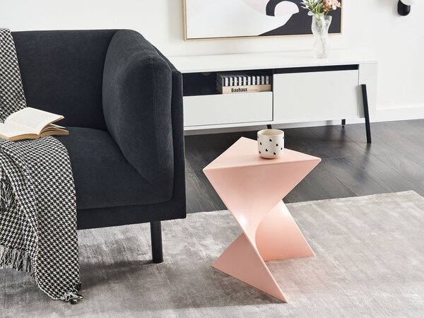 Odkladací stolík pastelová ružová syntetický materiál trojuholníkový geometrický tvar dizajnový moderný štýl obývacia izba spálňa