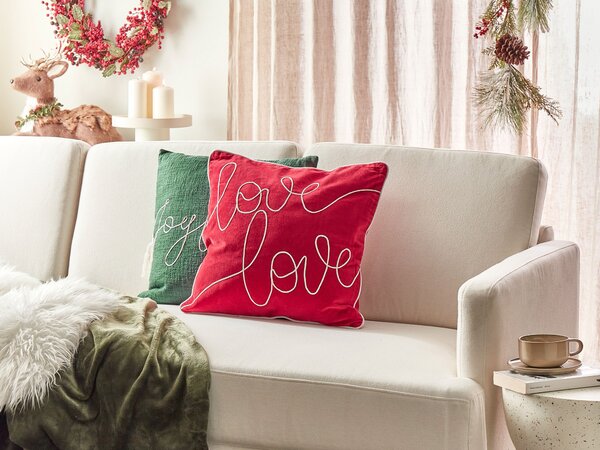 Dekoratívny vankúš červený zamat bavlna 45 x 45 cm štvorcový ručná výroba vyšívaný romantický nápis love odnímateľný poťah