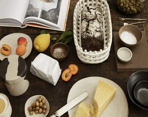 Ferm Living Organizér Ceramic Basket Oval, off-white
