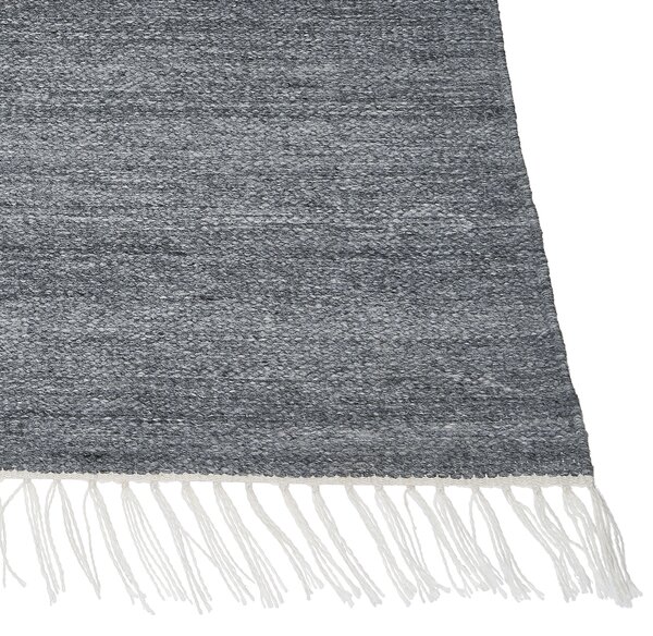 Koberec sivý recyklovaný syntetický materiál 80 x 150 cm so strapcami interiér exteriér