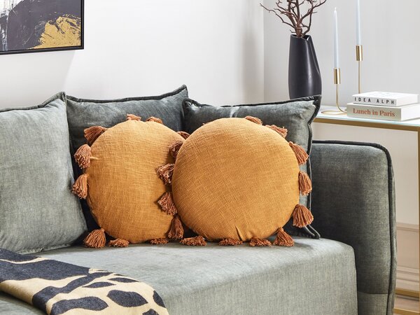 Sada 2 dekoratívnych vankúšov oranžová bavlnená okrúhla 45 cm so strapcami moderný boho dizajn bytové doplnky