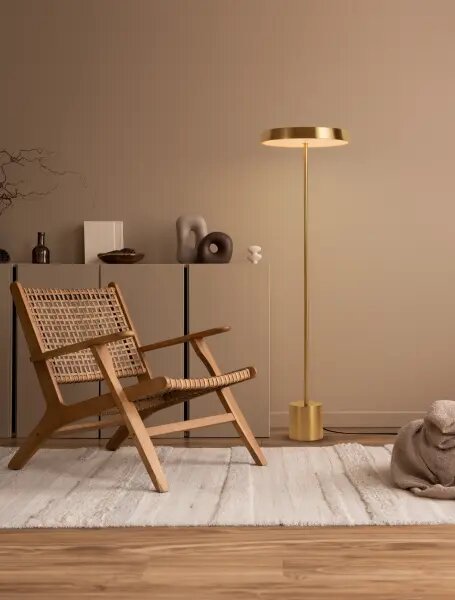 LED zlato-čierna stojaca lampa Vetro