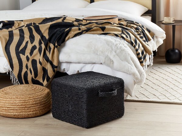 Taburetka čierna juta 45 x 45 x 30 cm obdĺžnikový tvar s rúčkami podnožka puf moderný boho štýl obývačka spálňa