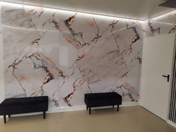 Manufakturaplyt Flexi panel Bielo-zlatý mramor – lesklý, 280 × 122 cm