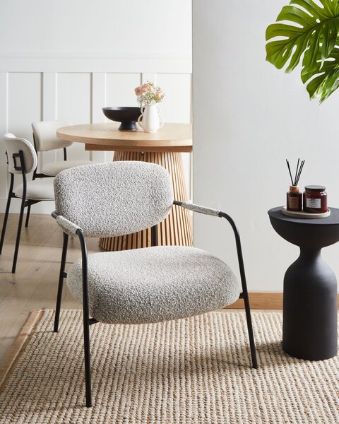 Kreslo čierna biela polyesterové čalúnenie kovový rám mid-century moderný štýl obývacia izba spálňa