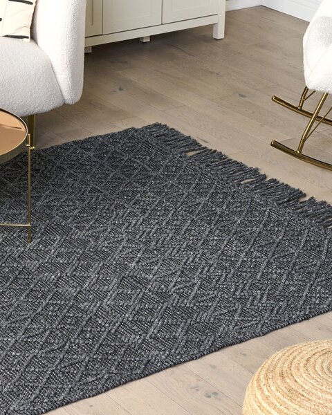 Koberec čierny vlna a polyester 160 x 230 cm geometrický vzor strapce boho moderný