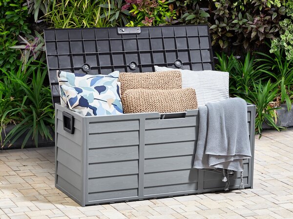 Záhradný úložný box sivý plast 112 x 50 cm s držadlami na kolieskach na vonkajšie náradie exteriér