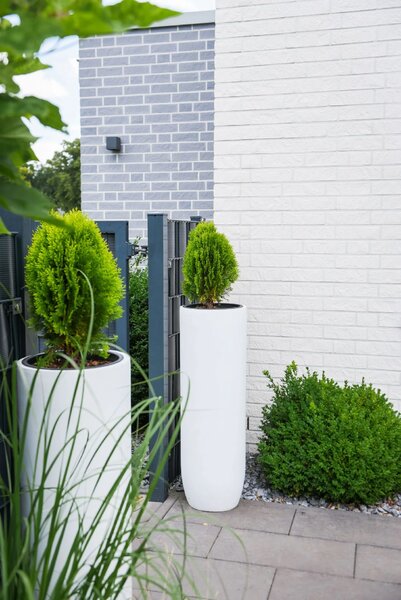 Kvetináč SOLERIO, sklolaminát, výška 100 cm, biely mat, outlet