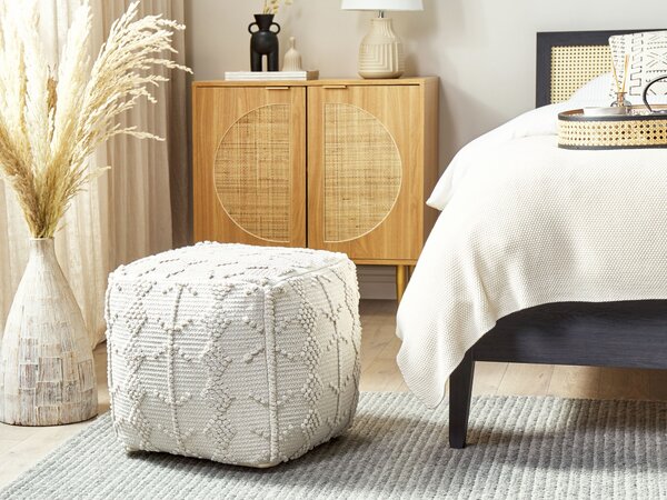 Taburetka biela bavlna polyester 40 x 40 cm štvorcový tvar jednofarebný pletený makramé boho štýl podnožka puf obývačka spálňa