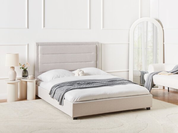 Posteľ svetlobéžová látkové čalúnenie polyester 140 x 200 cm čalúnené čelo lamelový rošt moderný štýl spálňa