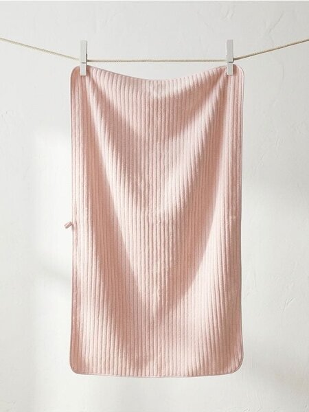 Sinsay - Rebrovaný uterák so zamatovým zakončením - ružová