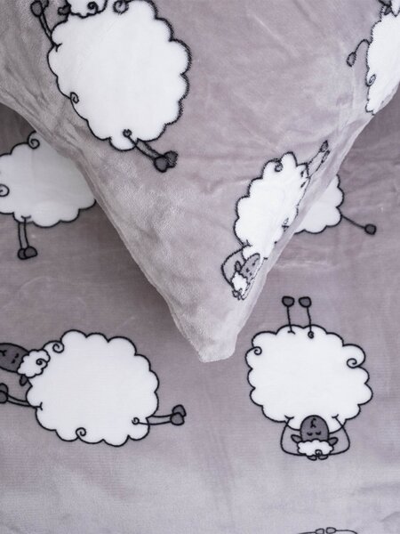Obliečky mikroplyš Exclusive – Ovečky Morning Yoga sivé
