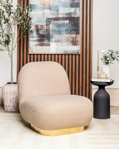 Kreslo béžové buklé čalúnenie zlatý podstavec súčasný glamour art deco dizajn