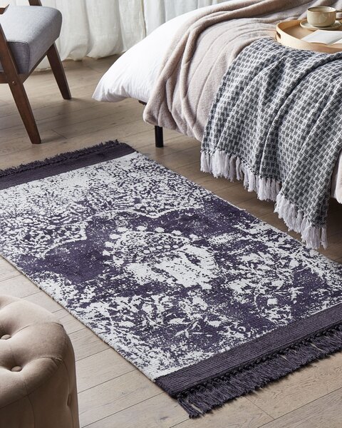 Koberec fialová a biela viskóza a bavlna 80 x 150 cm so vzorom a strapcami vintage dizajn