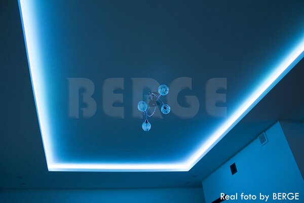 ECOLIGHT LED pásik - SMD 5050 - RGB - 5m - 30LED/m - 7,2 W/h - IP20 - s konektorom