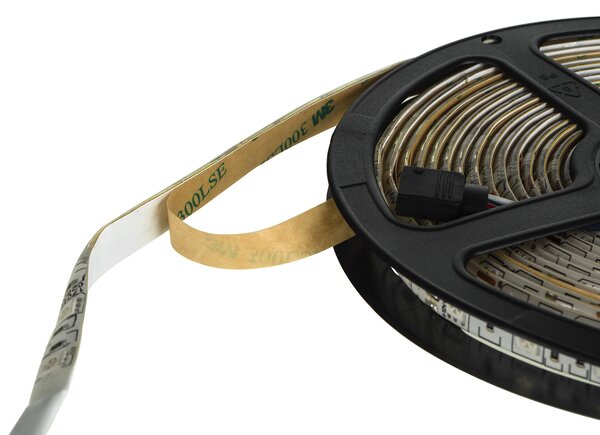 BERGE LED pásik - SMD 5050 - RGB - 5m - 60LED/m - 14,4 W/h - IP65 - s konektorom
