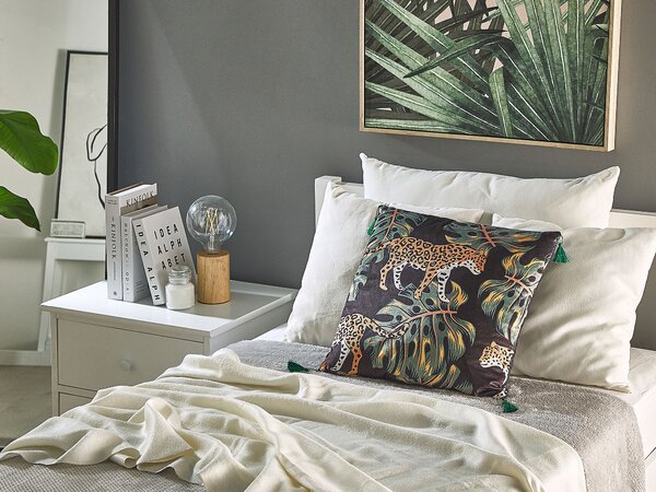 Sada 2 dekoratívnych vankúšov čierna viacfarebná polyester 45 x 45 cm štvorcový tvar zvierací vzor motív leoparda so strapcami glamour štýl