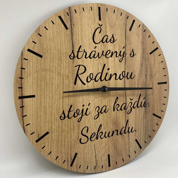 KMDESING | Drevené hodiny na stenu - Čas s rodinou