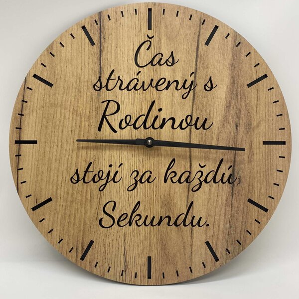 KMDESING | Drevené hodiny na stenu - Čas s rodinou