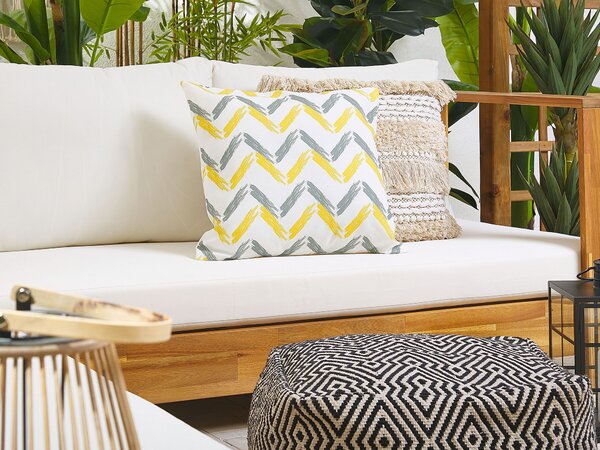 Sada 2 záhradných vankúšov viacfarebná polyester 45 x 45 cm štvorcový tvar geometrický vzor chevron odolnosť voči UV moderný štýl exteriér