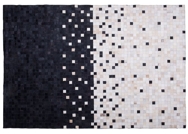 Kožený koberec čierny a béžový 160 x 230 cm pravá hovädzia koža patchworkový moderný vzorovaný