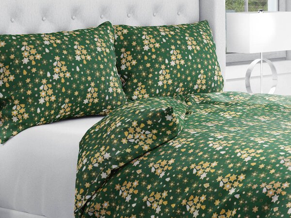 Biante Vianočné bavlnené posteľné obliečky Sandra SA-407 Hviezdičky a stromčeky na zelenom Jednolôžko 140x200 a 70x90 cm