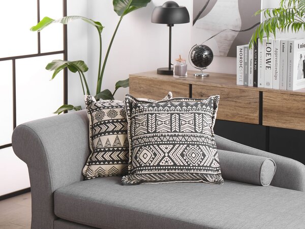 Sada 2 dekoratívnych vankúšov čierna a béžová bavlnený poťah s výplňou 45 x 45 cm vzor v boho štýle dekorácia