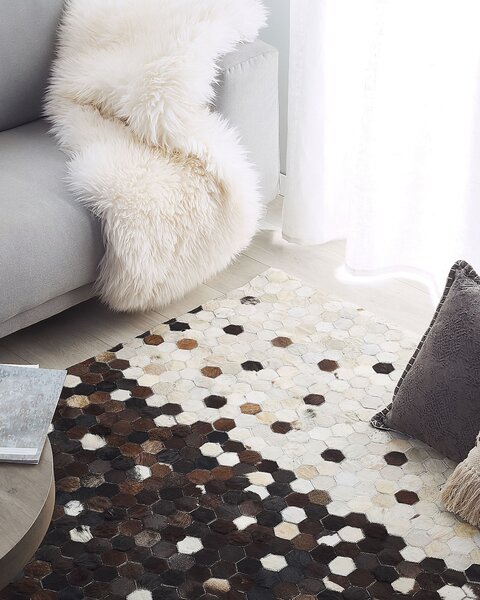 Kožený koberec hnedý a béžový 160 x 230 cm patchworkový dizajn rustikálny štýl
