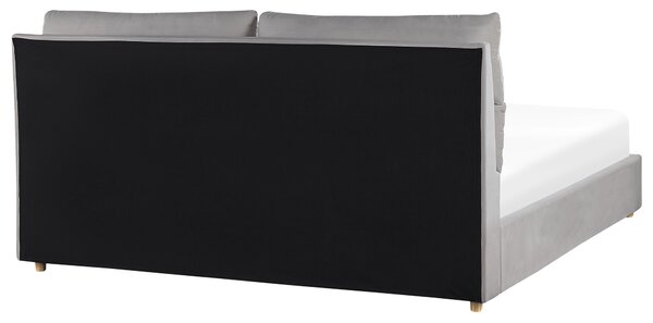 Čalúnená posteľ svetlosivá zamatová 180 x 200 cm s úložným priestorom elegantná moderná spálňa