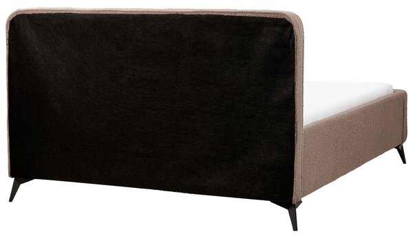 Rám postele s čelom hnedé buklé čalúnenie čierne kovové nohy 160 x 200 cm klasický minimalistický štýl spálňa