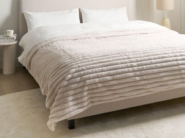 Prikrývka svetlobéžová polyester umelá kožušina 200 x 220 cm mäkká huňatá obývačka spálňa