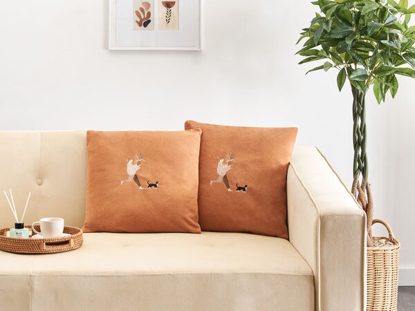 Sada 2 dekoratívnych vankúšov oranžová polyester 45 x 45 cm s vyšívaným vzorom snímateľné obliečky bytové doplnky obývacia izba