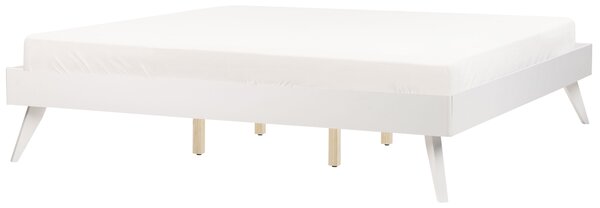 Posteľ biela MDF 180 x 200 cm lamelový rošt bez čela škandinávsky moderný štýl spálňa