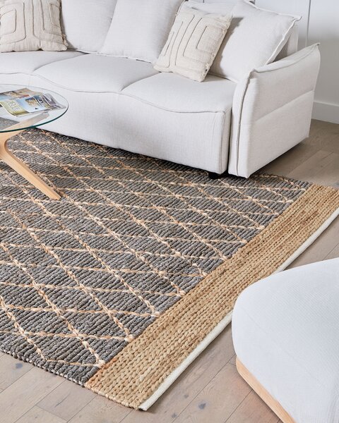 Koberec sivý jutový 200 x 300 cm ručne tkaný s geometrickým vzorom boho obývacia izba spálňa