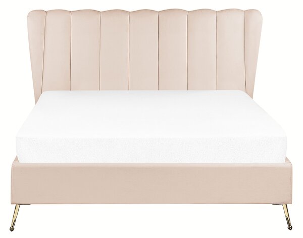 Posteľ béžová zamatové čalúnenie 140 x 200 cm zlaté kovové nohy prešívané čelo s USB portom moderný glamour štýl spálňa