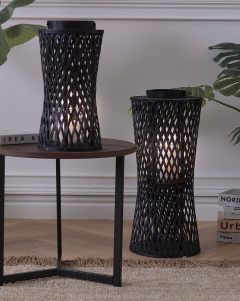 Lampáš na sviečku čierny bambusové drevo 38 cm so skleneným držiakom na sviečku boho štýl interiér