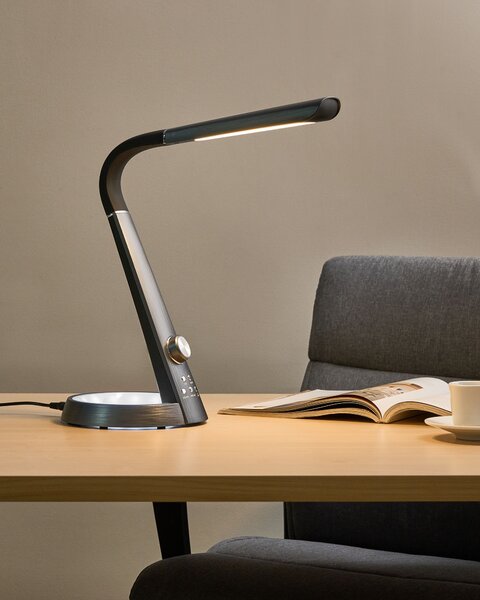 Stolná LED lampa čierna syntetický materiál 3 režimy teploty svetla plynulý stmievač USB port nastaviteľné tienidlo moderná kancelária