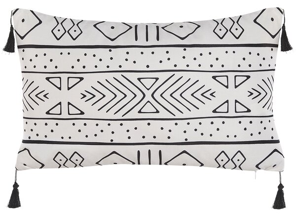 Sada 2 dekoratívnych vankúšov čierna biela zamat 30 x 50 cm geometrický vzor so strapcami obdĺžnikový tvar boho moderný štýl doplnky