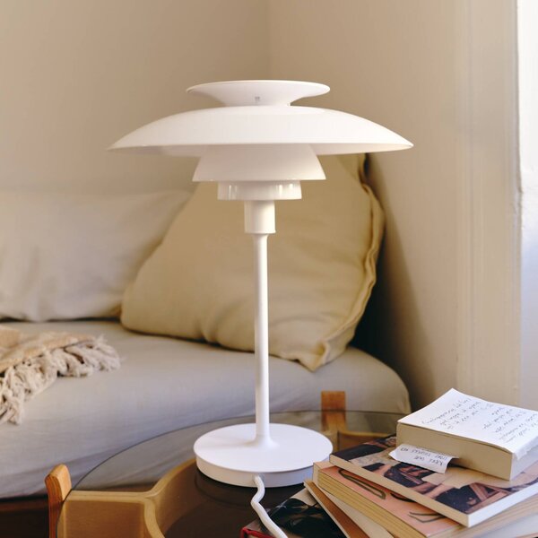 Louis Poulsen stolová lampa PH80, opálovo biela, výška 40 cm, E14, Biela / opálová, Obývacia izba / jedáleň, Hliník, Škandinávsky, Stojacie svietidlo