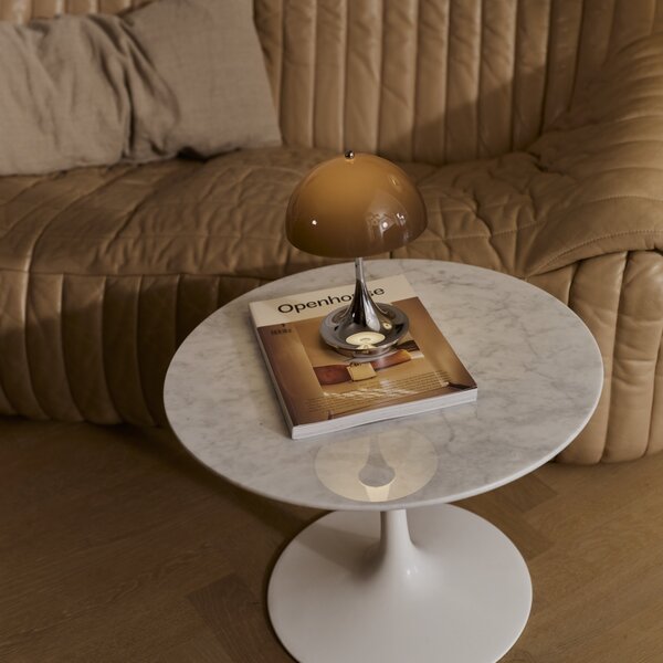 Prenosná lampa Panthella 250, Original Opal brown – Louis Poulsen