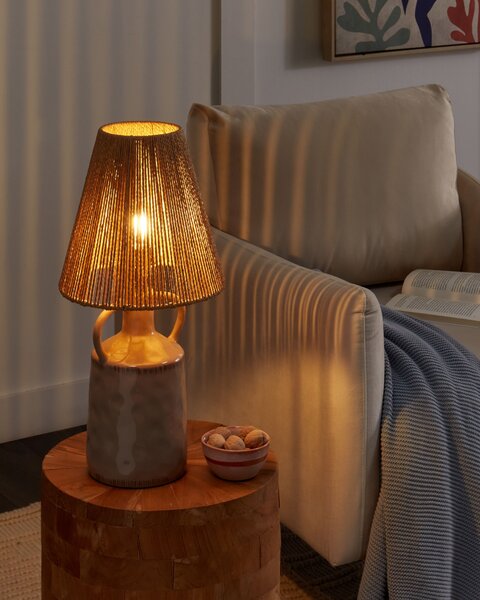 Stolová lampa sivobéžový keramický podstavec 24 x 24 x 51 cm prírodné prútené papierové tienidlo nočné svetlo spálňa obývačka