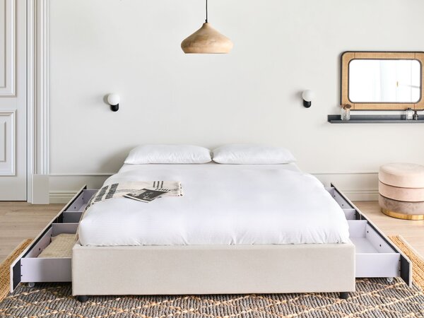 Posteľ s úložným priestorom svetlobéžová látkové čalúnenie polyester 140 x 200 cm bez čela s roštom úložné zásuvky klasický štýl spálňa