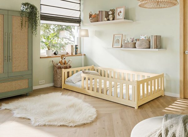 MAXMAX Detská Montessori posteľ z masívu borovice BETTY - 200x90 cm - PRÍRODNÁ