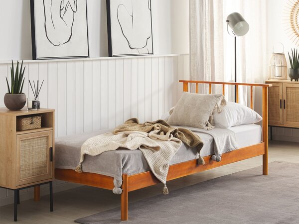Posteľ svetlé borovicové drevo 90 x 200 cm jednolôžko s lamelovým čelom a roštom minimalistický rustikálny štýl