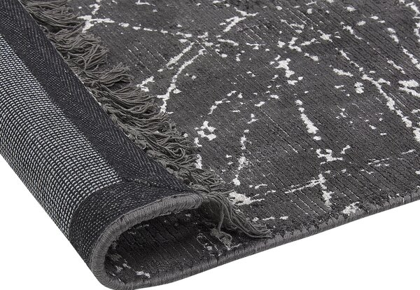 Koberec tmavosivý viskóza a bavlna 80 x 150 cm so strapcami moderný glamour štýl