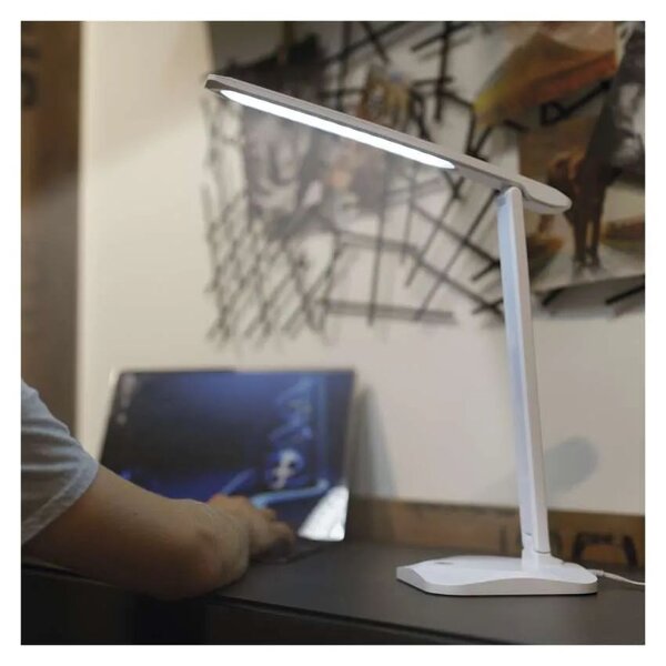 Biela LED stolová lampička Chase 7,2W – LED lampičky a baterky > Stolové LED lampičky