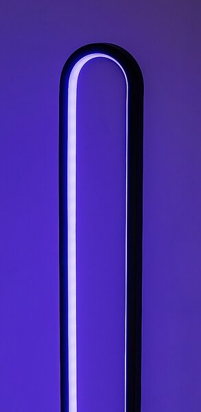 Čierna stojacia LED RGB lampa Barto 19W s DO – LED lampičky a baterky > Stojacie LED lampy