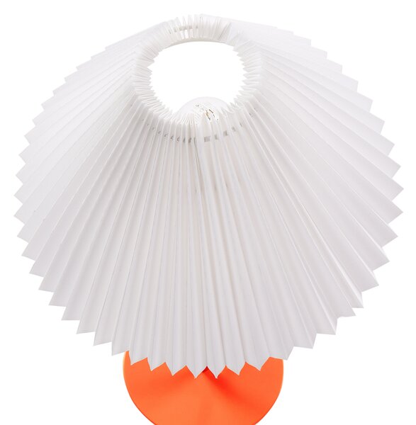 Stolná lampa oranžový kovový podstavec skladané biele tienidlo moderný minimalistický dizajn obývačka spálňa