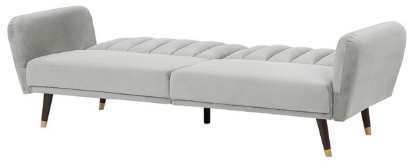 Rozkladacia pohovka svetlosivá zamatové čalúnenie vhodná na spanie elegantná moderná obývacia izba spálňa